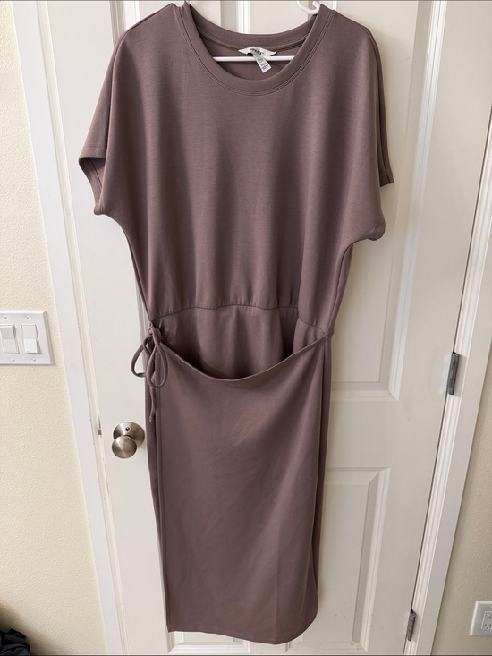 SPANX Dresses & Skirts - SPANX Mauve Tie-Waist Midi Dress
